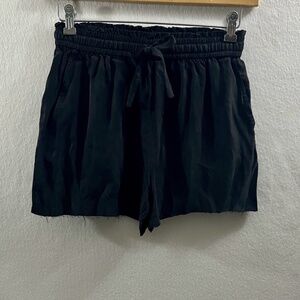 Jenni Kayne Pull On Black silky raw edge shorts Drawstring w Elastic Waist Sz M